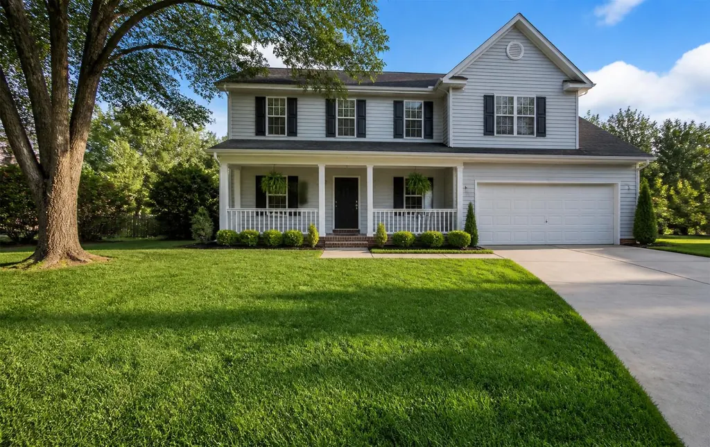 Dense, green, weed-free lawn after a full Turf 212 program